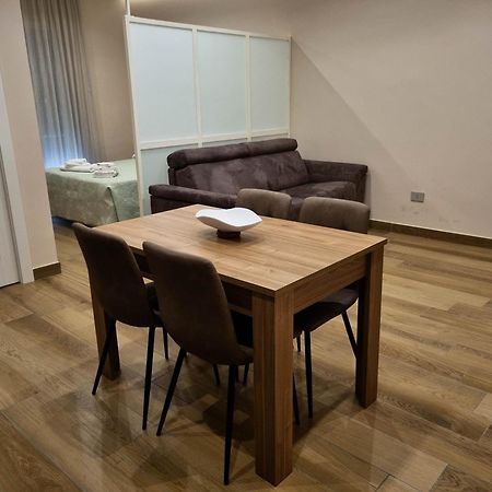 Home In بومبيي المظهر الخارجي الصورة